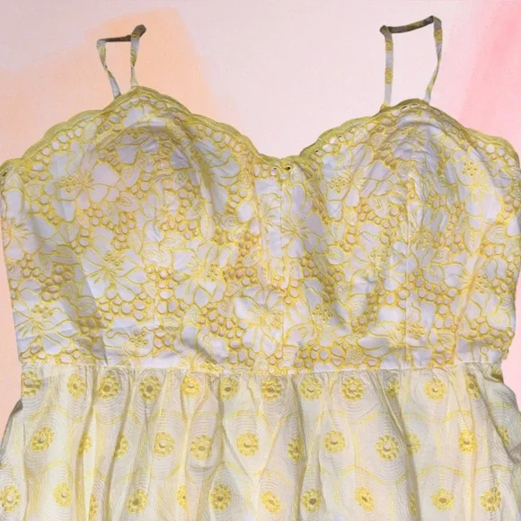 Lilly Pulitzer NWT Women’s Kyla Maxi Dress in St. Tropez Yellow Garden Eyelet - Picture 10 of 15
